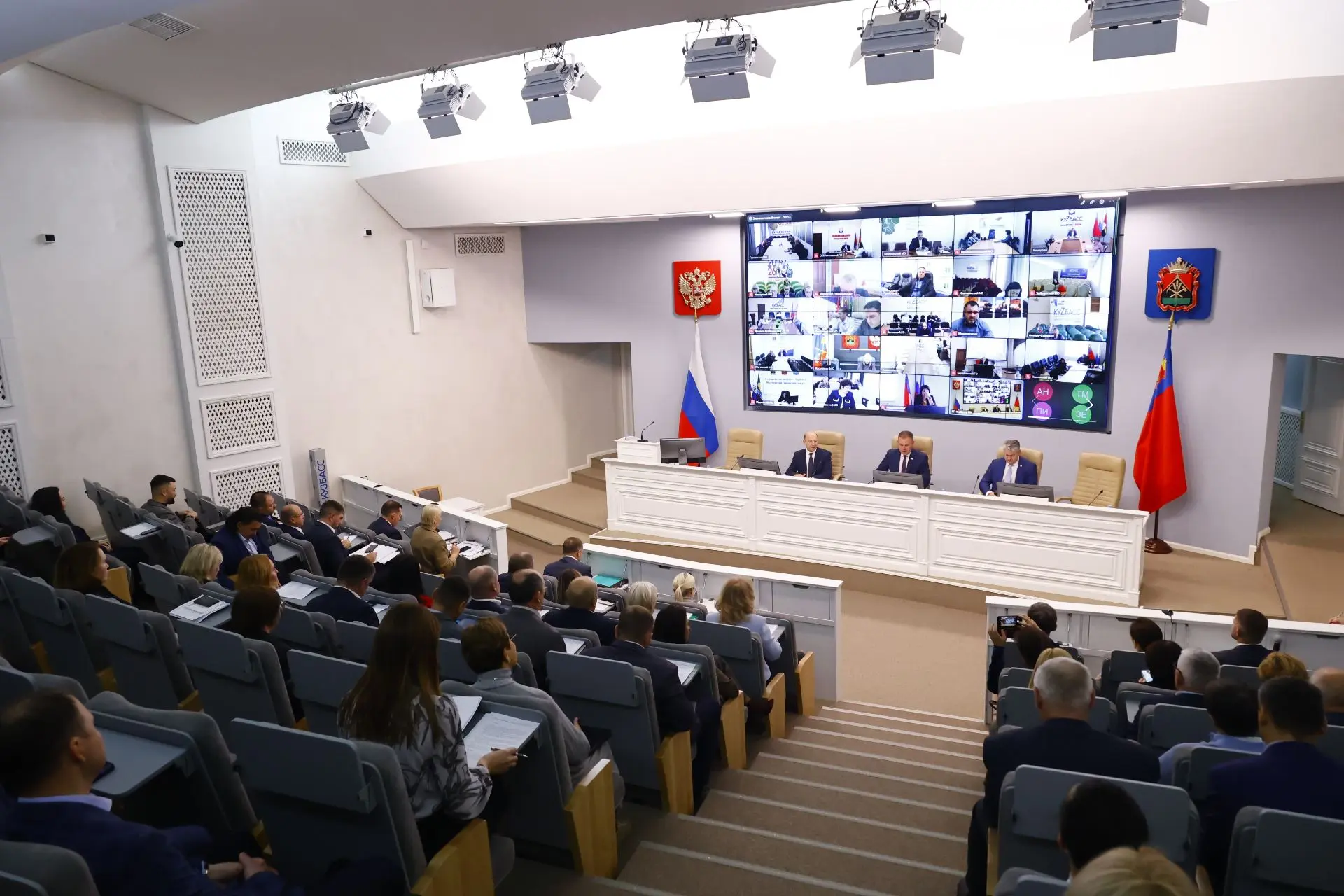 Илья Середюк: стратегия развития Кузбасса предусматривает параллельное комплексное развитие ведущих отраслей Илья Середюк: стратегия развития Кузбасса предусматривает параллельное комплексное развитие ведущих отраслей