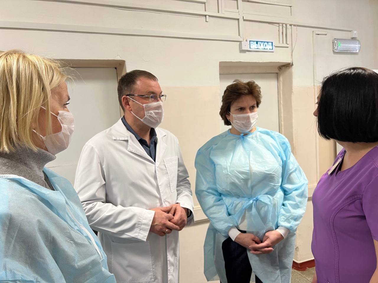 Илья Середюк и Алла Самойлова проверили работу родильного дома №2 в Новокузнецке