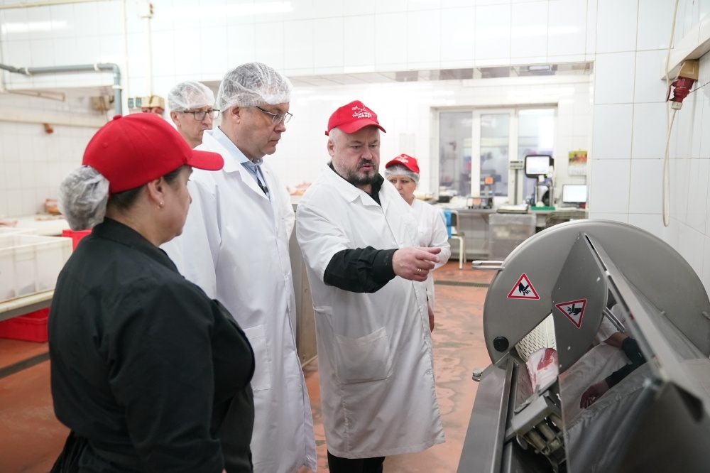 Илья Середюк: за год производство мясных полуфабрикатов в Кузбассе увеличилось на 17,6%