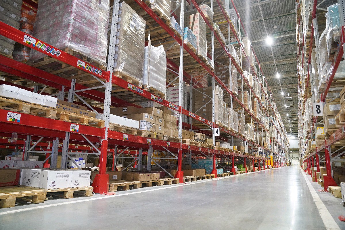 Илья Середюк: в Кузбассе открыт первый логистический хаб крупнейшего федерального ретейлера Х5 Илья Середюк: в Кузбассе открыт первый логистический хаб крупнейшего федерального ретейлера Х5