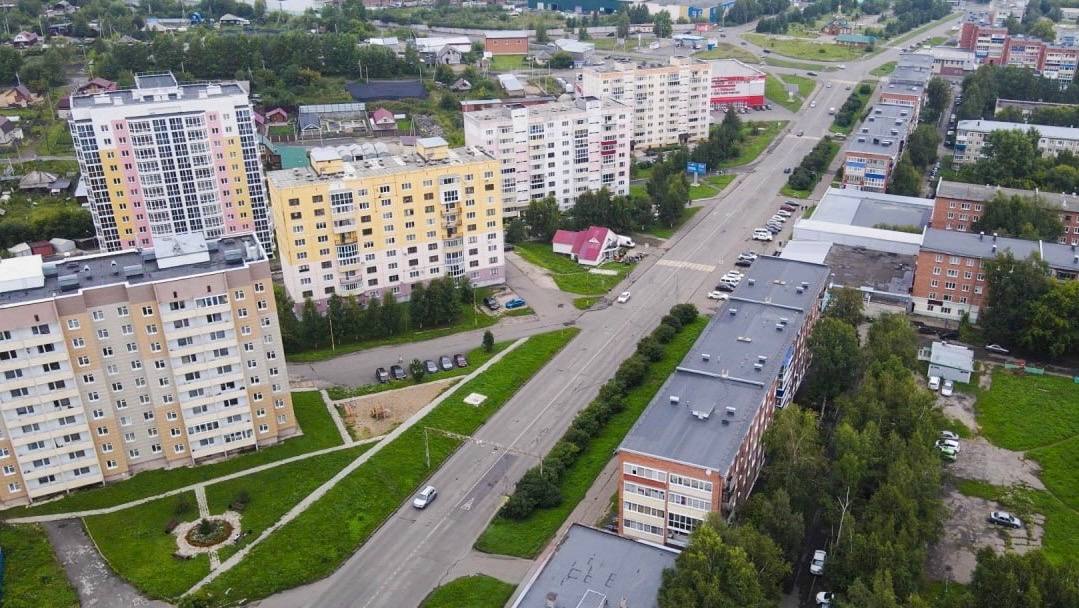 На первое полугодие 2026 года Анжеро-Судженск включён в перечень территорий, где доступна «Семейная ипотека» под 6% годовых на приобретение квартиры на вторичном рынке. 