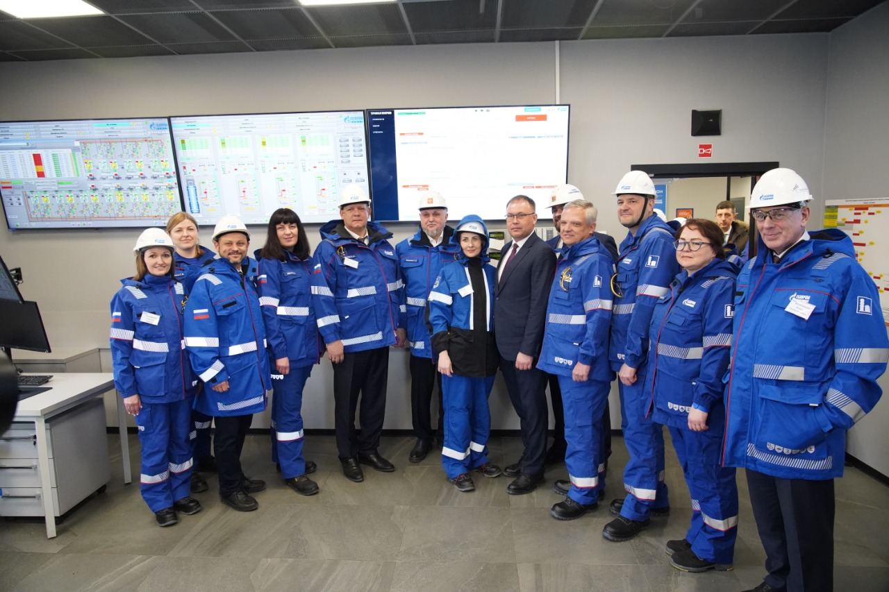 Делегация во главе с Министром энергетики России Сергеем Цивилевым осмотрела современный топливный терминал в Кемерове Делегация во главе с Министром энергетики России Сергеем Цивилевым осмотрела современный топливный терминал в Кемерове